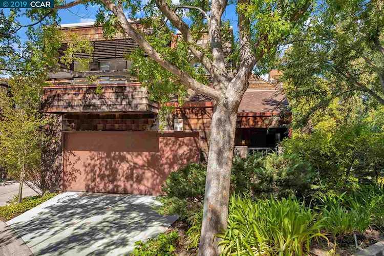 1958 Fox Ridge Ct Walnut Creek, CA 94597 | MLS 40881188 Photo 1