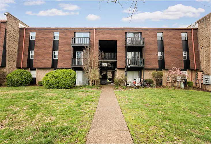 3506 Lodge Ln #228 Louisville, KY 40218 | MLS 1532255 Photo 1