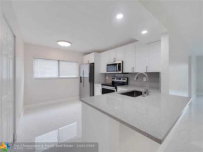 15235 Lakes of Delray Blvd #286 Delray Beach, FL 33484