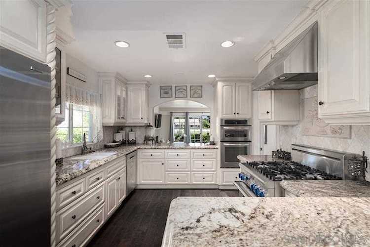 225 Via Osuna Rancho Santa Fe, CA 92091