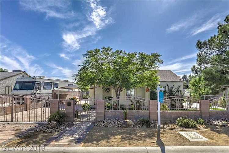 104 Palm Ln Las Vegas, NV 89101