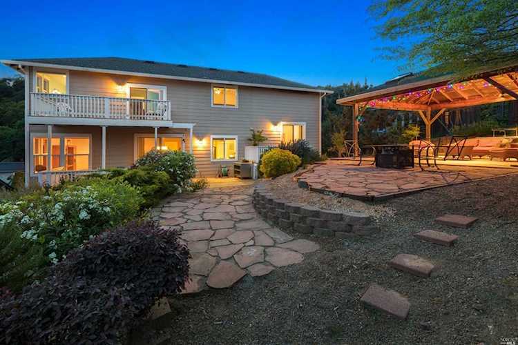 574 Hillside Drive Cloverdale, CA 95425 | MLS 21909616 Photo 1