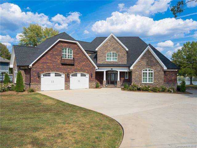 211 Wilson Lake Rd Mooresville, NC 28117
