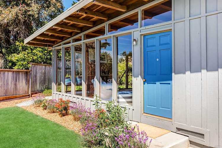 17 Avenida Olema Road Stinson Beach, CA 94970 | MLS 21907287 Photo 1