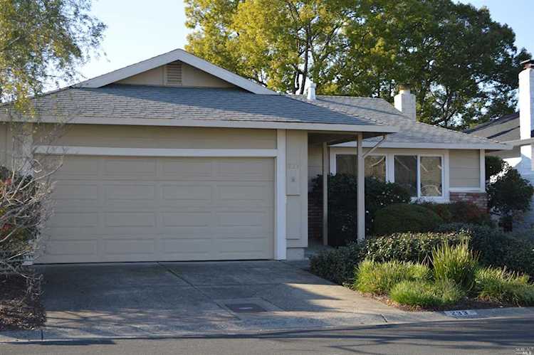 233 Vineyard Drive Healdsburg, CA 95448 | MLS 21900285 Photo 1