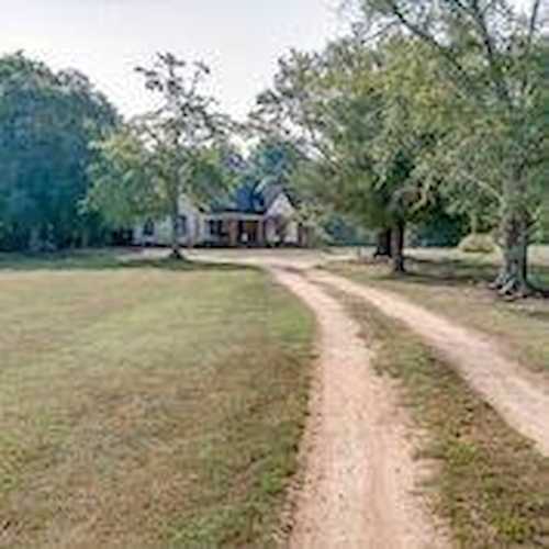 3174 H D Atha Rd Covington, GA 30014