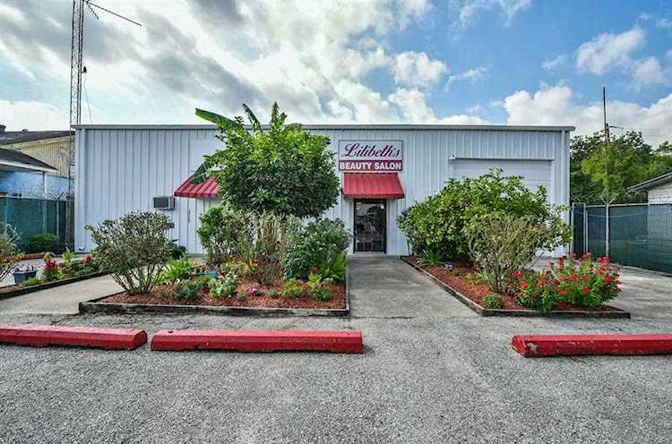 5634 Woodlark St Houston, TX 77017