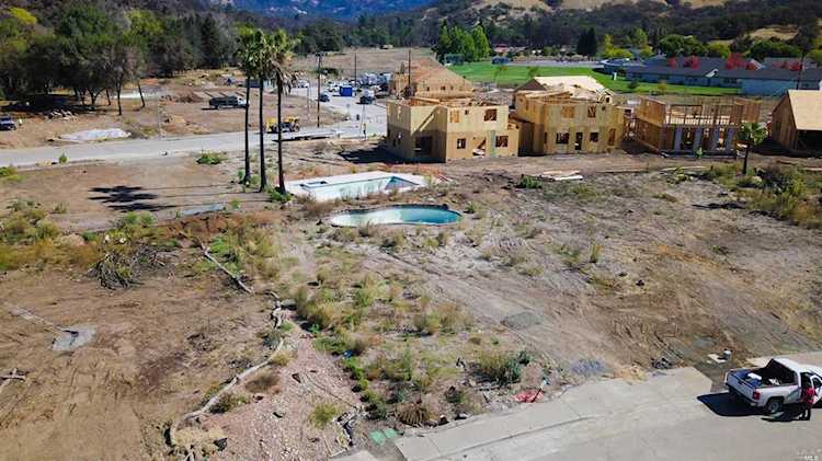 637 Jean Marie Drive Santa Rosa, CA 95403 | MLS 21903561 Photo 1