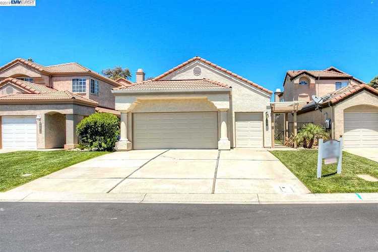 2444 Wayfarer Ct Discovery Bay, CA 94505 | MLS 40869173 Photo 1