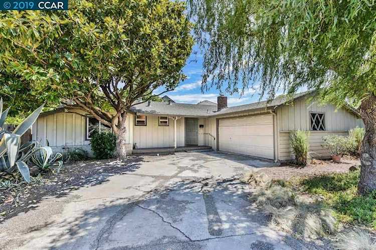 1324 William Way Concord, CA 94520 | MLS 40876288 Photo 1