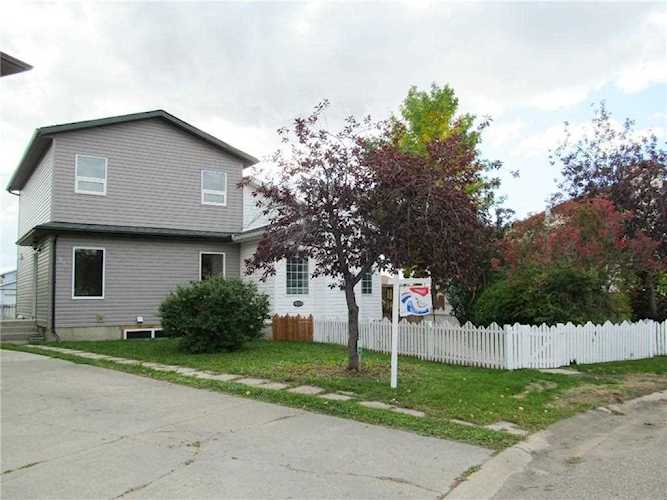 230 Whitlock Place NE Calgary, AB T1Y 4S6
