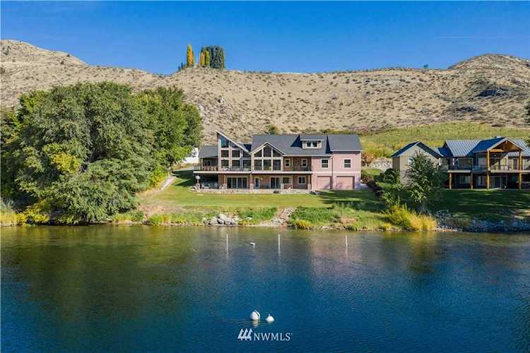 2115 Summer Camp Rd Chelan, WA 98816