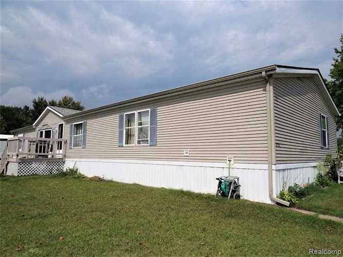 2755 Mead Blvd Highland Twp, MI 48357
