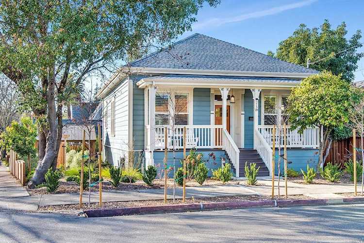 217 East Street Healdsburg, CA 95448 | MLS 21907674 Photo 1