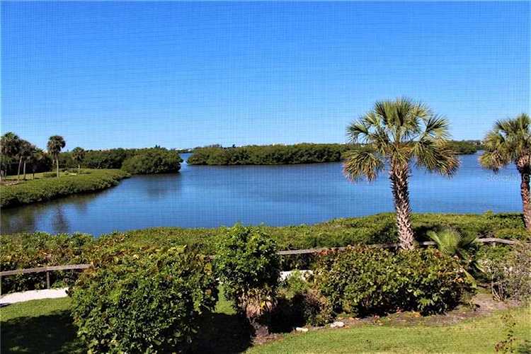 1617 Bayhouse Court #BA220 Sarasota, FL 34231