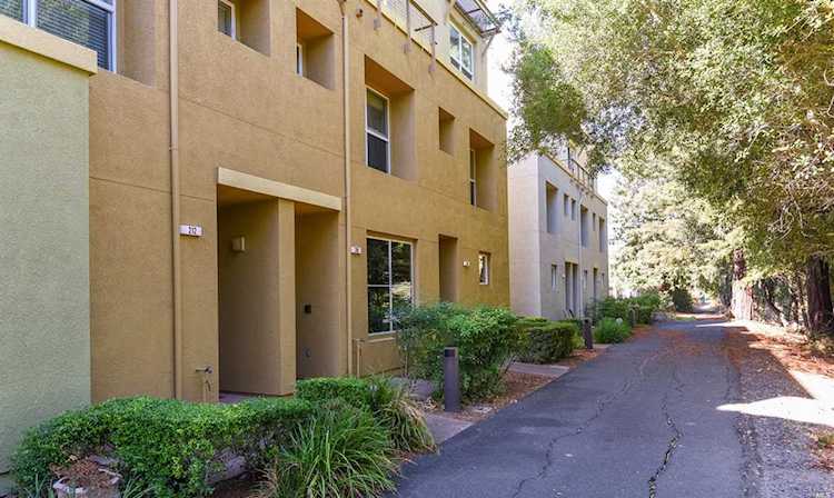 210 City Center Drive Rohnert Park, CA 94928 | MLS 21923653 Photo 1