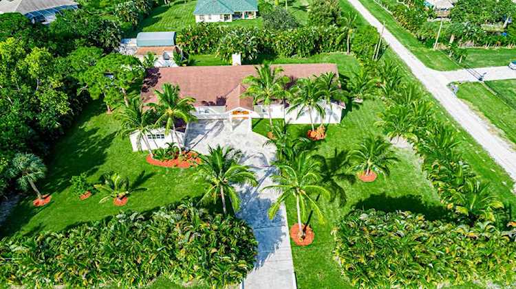 16067 71St Drive Palm Beach Gardens, FL 33418