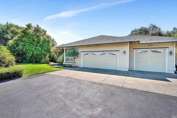 105 Penngrove Avenue Penngrove, CA 94951 | MLS 21921059 Photo 1