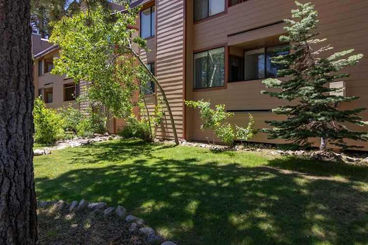 161 Horseshoe Dr #2 Mammoth Lakes, CA 93546 | MLS 190622 Photo 1