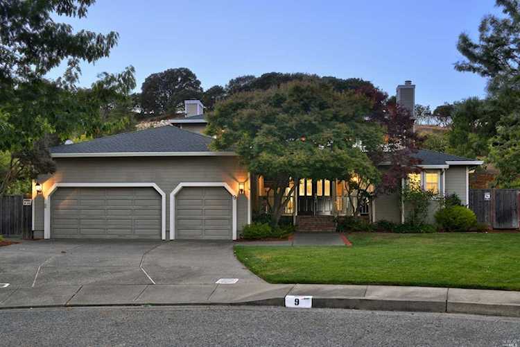 9 Woodrose Court San Rafael, CA 94901 | MLS 21920588 Photo 1