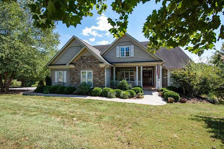 2532 Red Wing Way Maryville, TN 37801