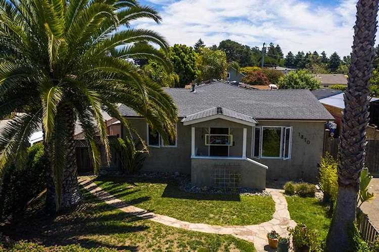 1870 42Nd Avenue Capitola, CA 95010 | MLS 52198359 Photo 1