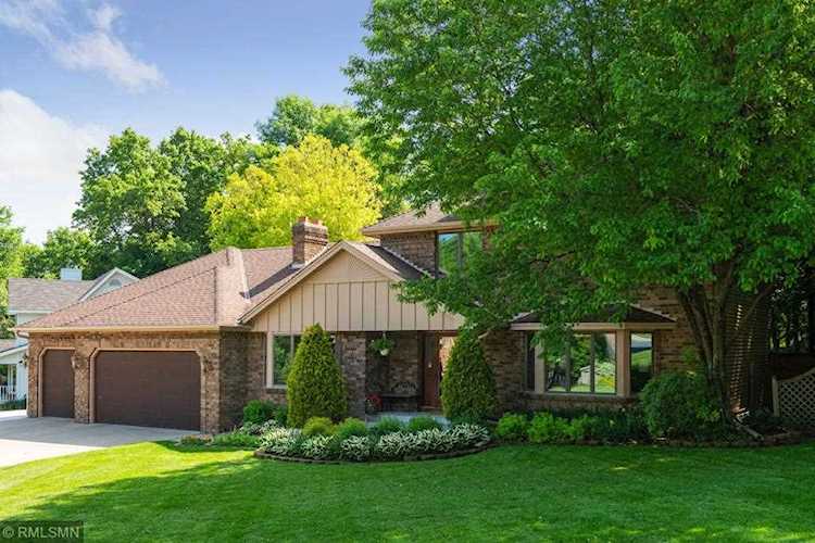 6827 Charis Court Eden Prairie, MN 55346 | MLS 5246316 Photo 1