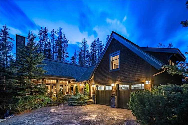 501 Silvertip Point(e) Canmore, AB T1W 3J1