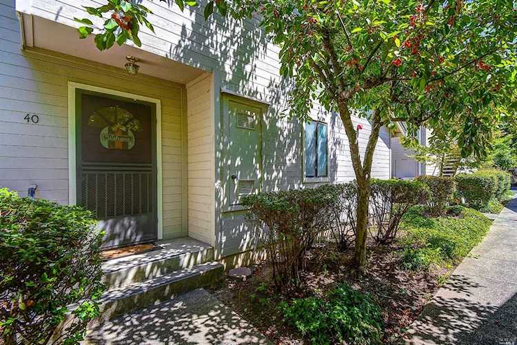 40 Village Parkway Napa, CA 94558 | MLS 21921069 Photo 1