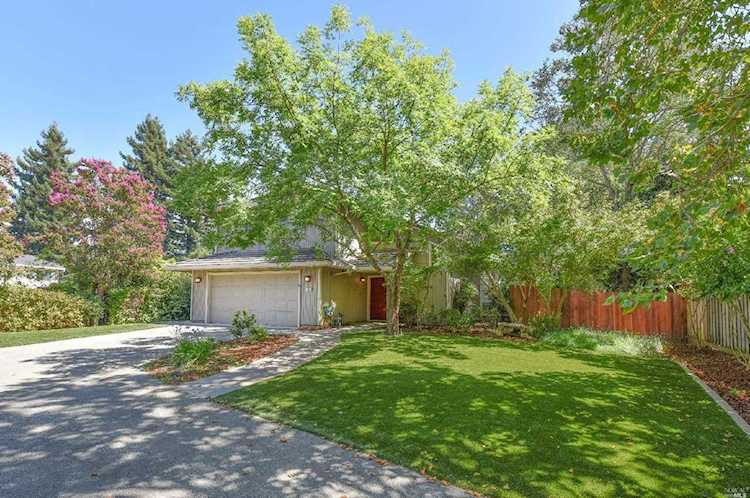 58 Dickerson Lane Napa, CA 94558 | MLS 21921868 Photo 1
