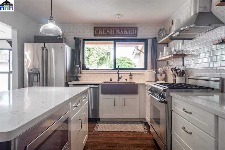 4678 De Silva St Fremont, CA 94538 | MLS 40876648 Photo 1