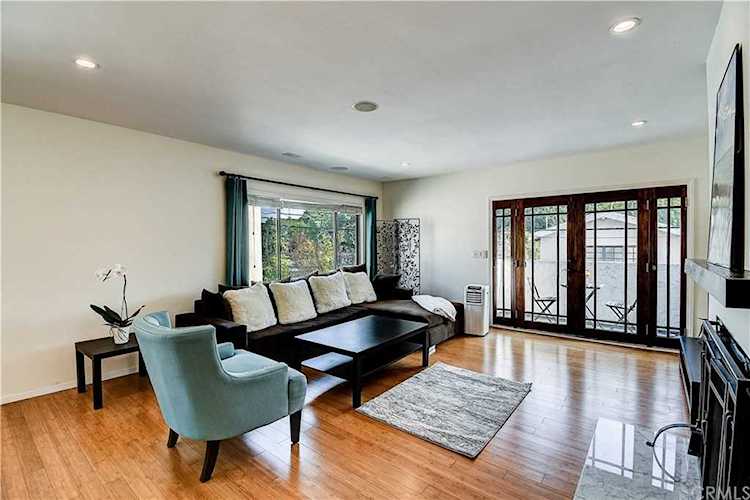 2249 20th Street #6 Santa Monica, CA 90405 | MLS BB19225016 Photo 1