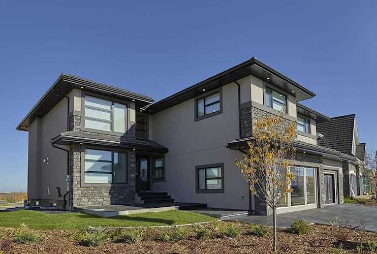 5112 Woolsey Link Edmonton, AB T6W 2C1