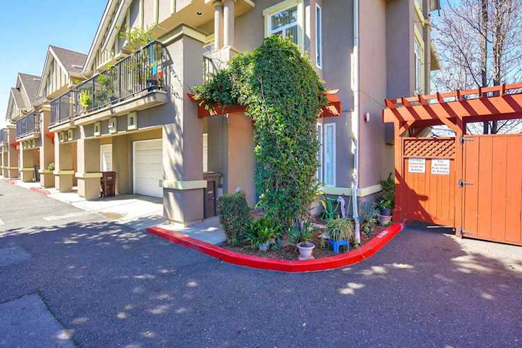 19553 Meekland Avenue Hayward, CA 94541 | MLS 52203798 Photo 1