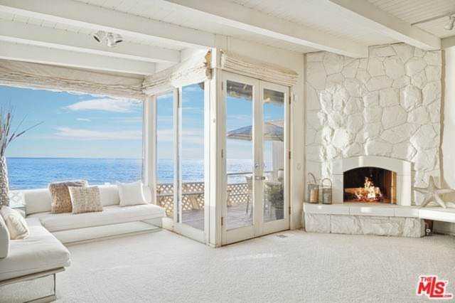 25370 Malibu Road, Malibu, CA 90265 | MLS# 19520374 Photo 1
