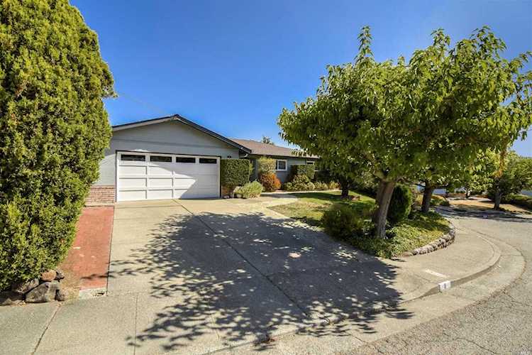 9 Elda Court San Rafael, CA 94903 | MLS 21924681 Photo 1