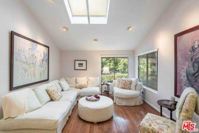 4906 Saint Louis Court Culver City, CA 90230