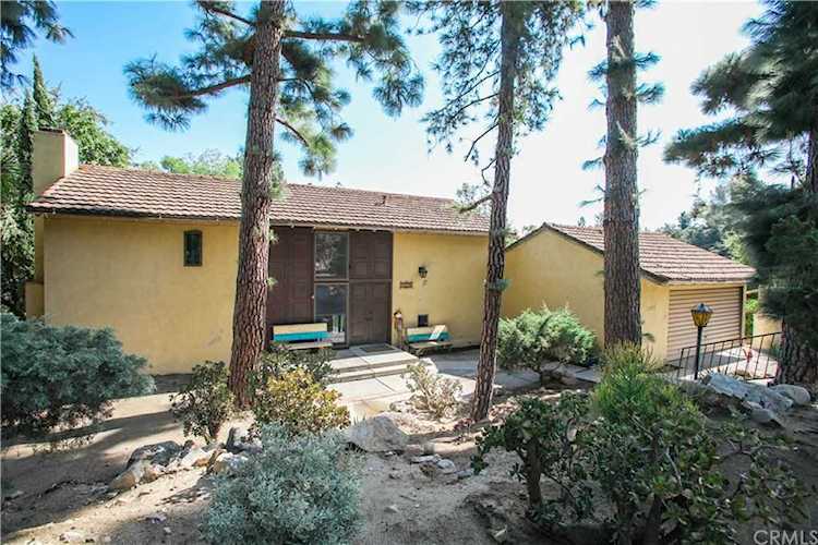 1894 Foothill Boulevard, La Canada Flintridge, CA 91011 | MLS# WS19246149 Photo 1