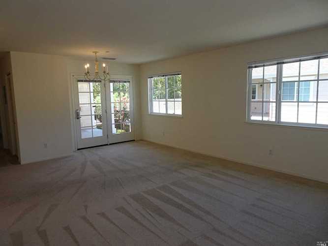 526 Entrada Drive Novato, CA 94949 | MLS 21922400 Photo 1