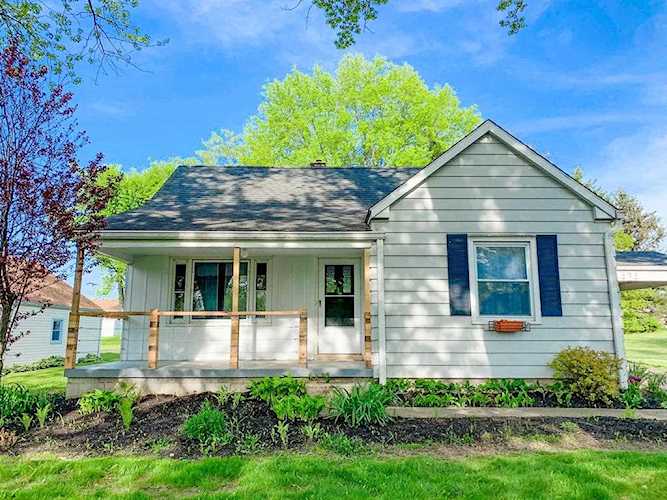 $107,500 - For sale - 424 Lee Lane, Mansfield, OH 44905 - MLS#9044150 - Richland County. - Behold, your new home awaits you! This magnificent modern rustic home has been completely updated... Photo 1