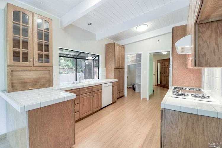 25 Avenue Del Norte San Anselmo, CA 94960 | MLS 21916975 Photo 1