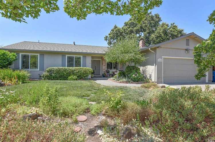 1335 Shady Oak Place Santa Rosa, CA 95404 | MLS 21921198 Photo 1