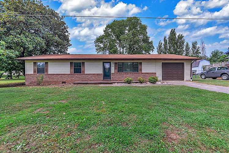 422 Old Edgemoor Ln Powell, TN 37849 | MLS 1089552 Photo 1