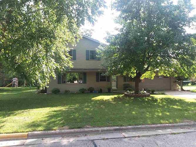 411 Herwig Dr Pardeeville, WI 53954