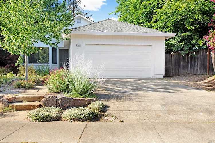 144 Kennedy Lane Healdsburg, CA 95448 | MLS 21915992 Photo 1