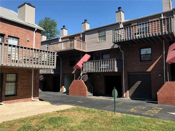 home for sale in Meadowbrook Norfolk VA 23505 - MLS 10260134 Photo 1