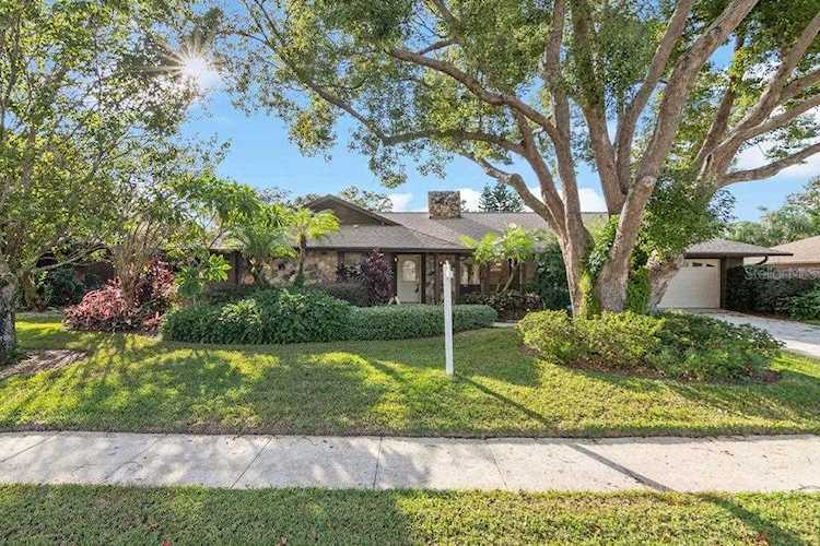 6630 Conway Lakes Dr Belle Isle FL by RE/MAX Downtown Photo 1
