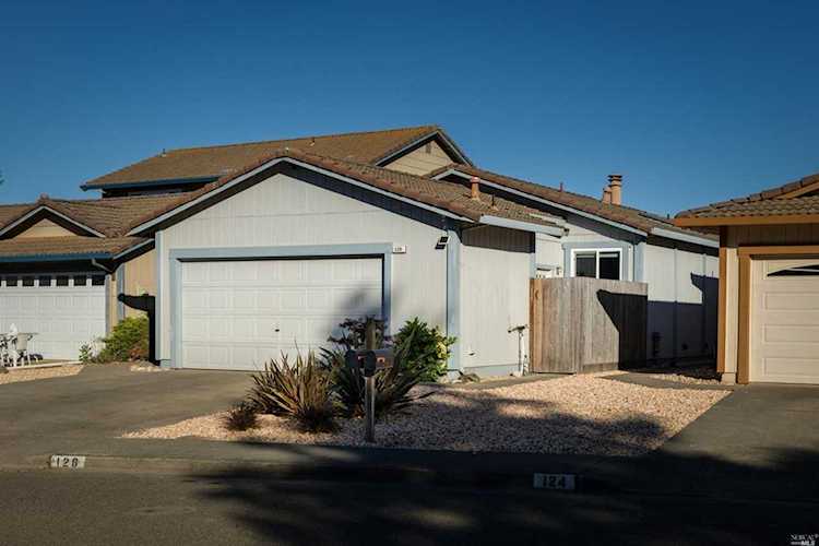 128 Banff Way Petaluma, CA 94954 | MLS 21917726 Photo 1