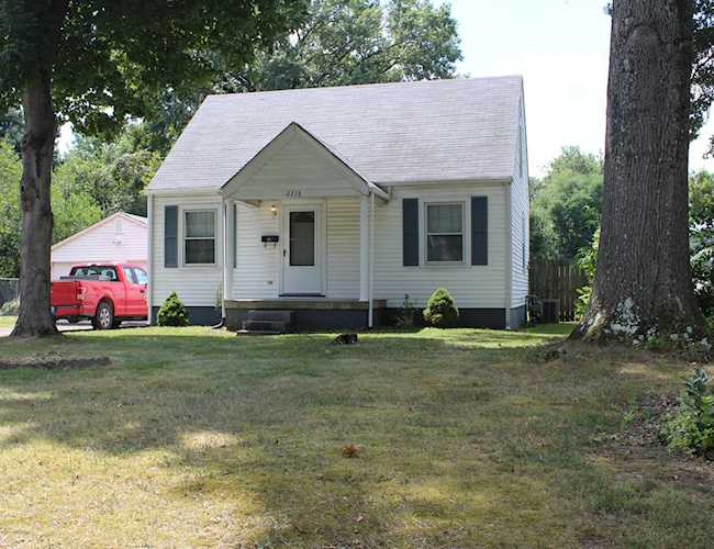 2218 Stowers Ln Louisville, KY 40216 | MLS 1538916 Photo 1