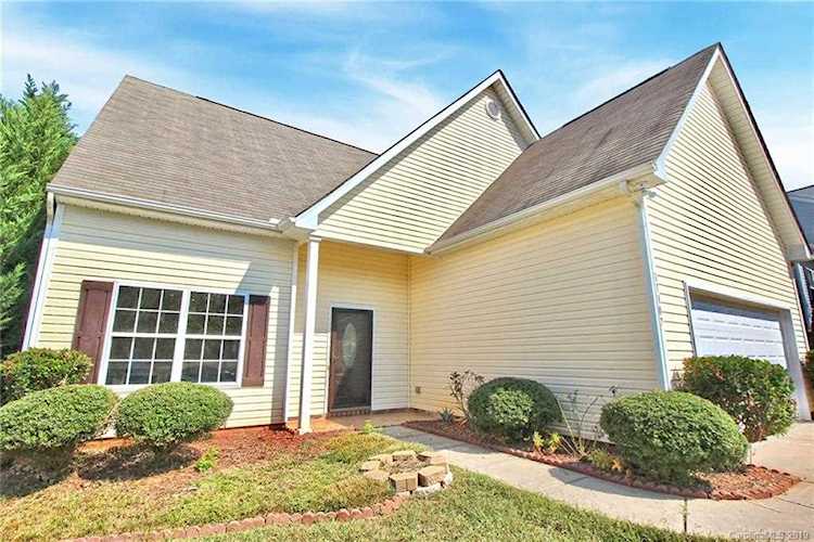 11107 Palestrina Rd Charlotte, NC 28215 | MLS 3556311 Photo 1